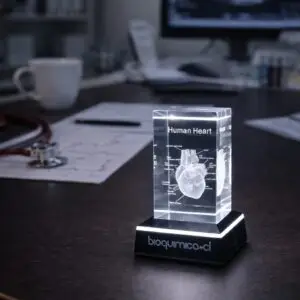 Lámpara Prisma de cristal con corazón grabado 3D - 8 cm